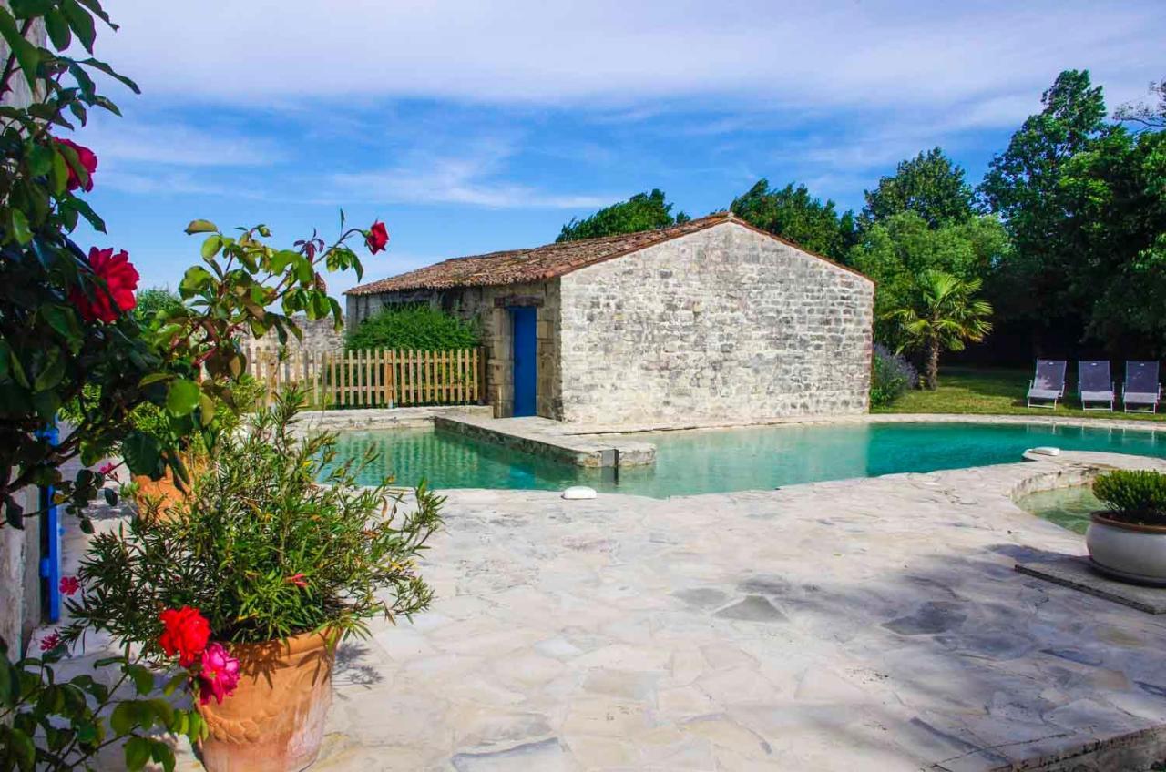 Bed and Breakfast Logis Saint Léonard Dompierre-sur-Mer Exterior foto