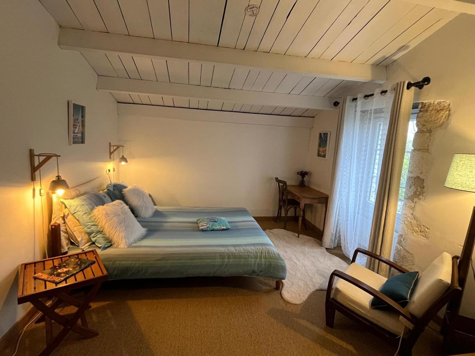 Bed and Breakfast Logis Saint Léonard Dompierre-sur-Mer Exterior foto