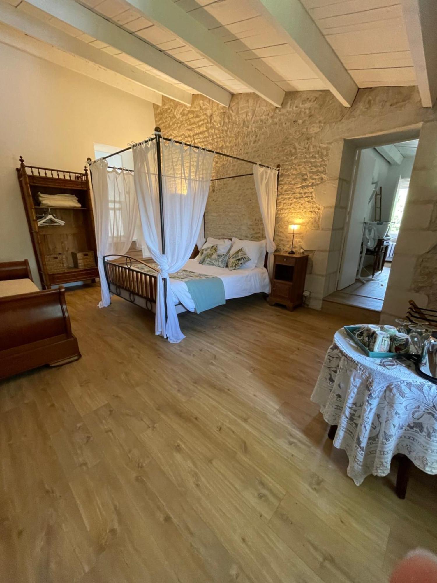 Bed and Breakfast Logis Saint Léonard Dompierre-sur-Mer Exterior foto
